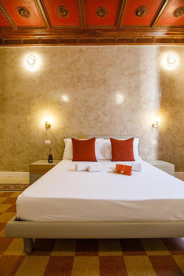 Erreggi Luxury Rooms Roma Esterno foto